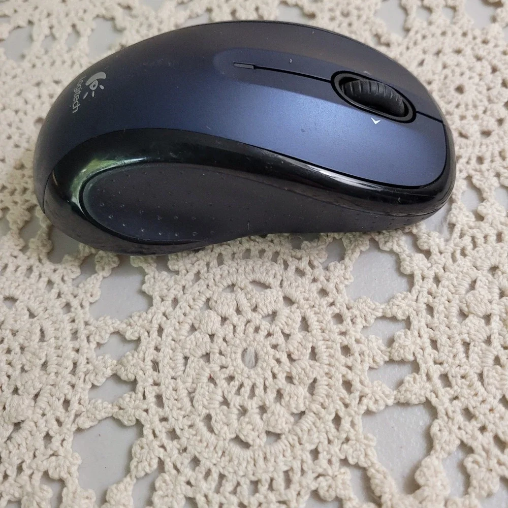 Logitech M510 Wireless Computer Mouse with USB Unifying Receiver Dark Blue‎